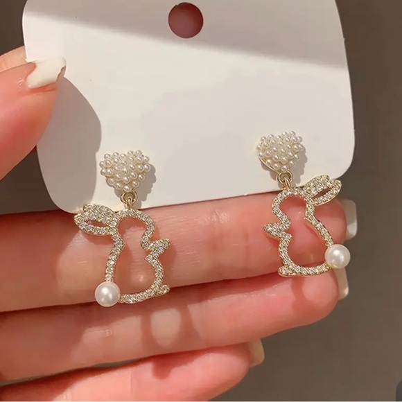 Jewelry - Adorable Easter Bunny Earrings